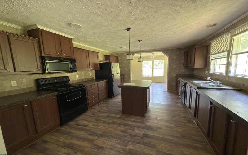 1293 Flag Run Road, Clarksburg, West Virginia 26301, 3 Bedrooms Bedrooms, 6 Rooms Rooms,2 BathroomsBathrooms,Single Family Detached,For Sale,Flag Run,0,10166396