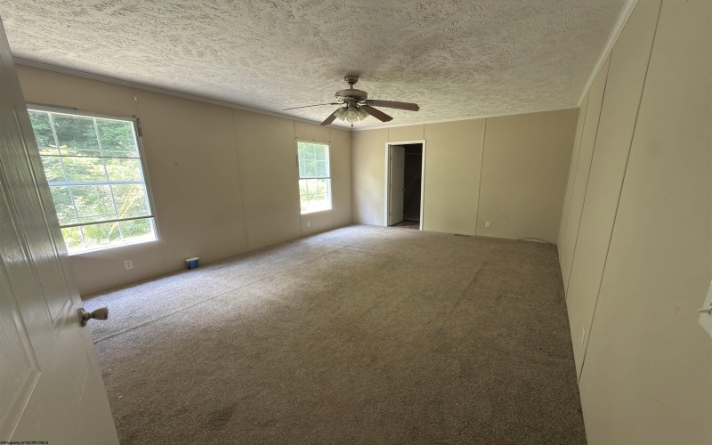 1293 Flag Run Road, Clarksburg, West Virginia 26301, 3 Bedrooms Bedrooms, 6 Rooms Rooms,2 BathroomsBathrooms,Single Family Detached,For Sale,Flag Run,0,10166396