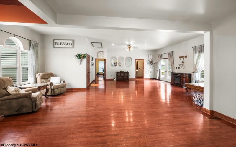 401 Jefferson Street, Mannington, West Virginia 26582, 3 Bedrooms Bedrooms, 8 Rooms Rooms,2 BathroomsBathrooms,Single Family Detached,For Sale,Jefferson,0,10166399