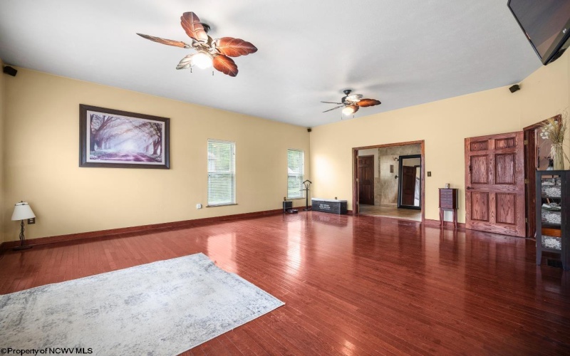 401 Jefferson Street, Mannington, West Virginia 26582, 3 Bedrooms Bedrooms, 8 Rooms Rooms,2 BathroomsBathrooms,Single Family Detached,For Sale,Jefferson,0,10166399