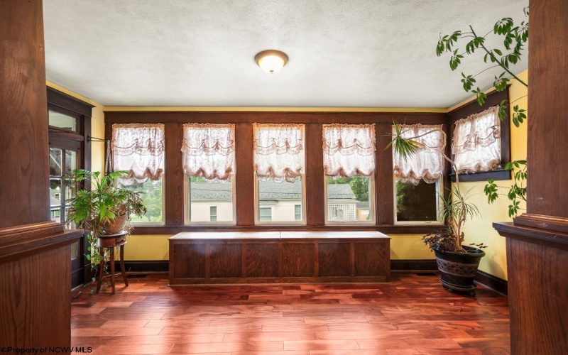 401 Jefferson Street, Mannington, West Virginia 26582, 3 Bedrooms Bedrooms, 8 Rooms Rooms,2 BathroomsBathrooms,Single Family Detached,For Sale,Jefferson,0,10166399