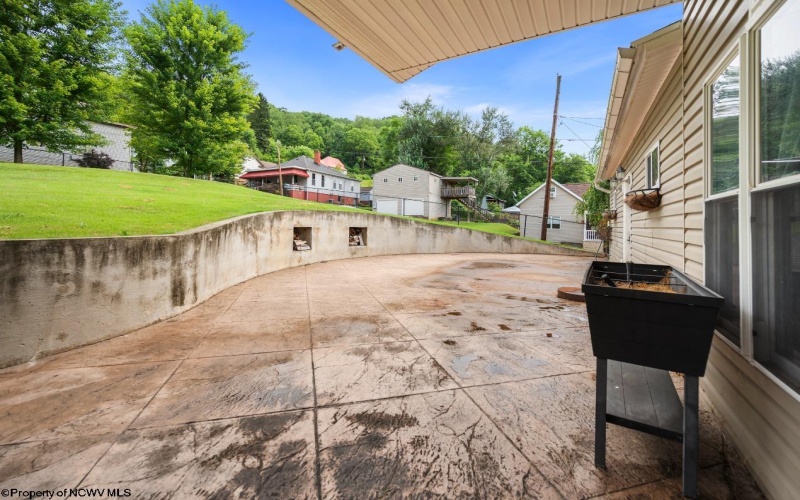 401 Jefferson Street, Mannington, West Virginia 26582, 3 Bedrooms Bedrooms, 8 Rooms Rooms,2 BathroomsBathrooms,Single Family Detached,For Sale,Jefferson,0,10166399
