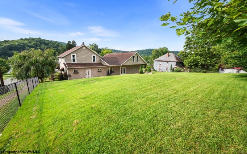 401 Jefferson Street, Mannington, West Virginia 26582, 3 Bedrooms Bedrooms, 8 Rooms Rooms,2 BathroomsBathrooms,Single Family Detached,For Sale,Jefferson,0,10166399