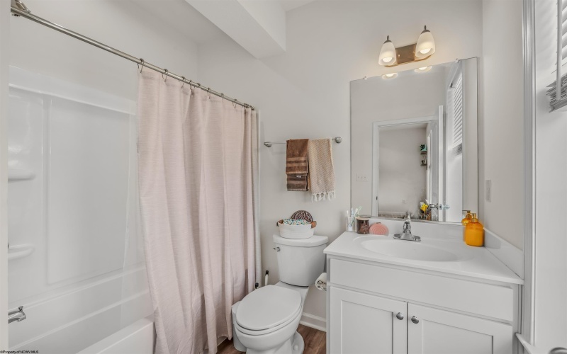 204 Santorini Avenue, Morgantown, West Virginia 26508, 5 Bedrooms Bedrooms, 15 Rooms Rooms,3 BathroomsBathrooms,Single Family Detached,For Sale,Santorini,0,10166402