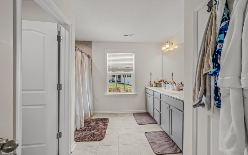 204 Santorini Avenue, Morgantown, West Virginia 26508, 5 Bedrooms Bedrooms, 15 Rooms Rooms,3 BathroomsBathrooms,Single Family Detached,For Sale,Santorini,0,10166402