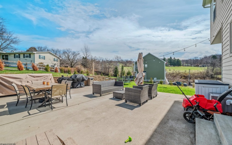 204 Santorini Avenue, Morgantown, West Virginia 26508, 5 Bedrooms Bedrooms, 15 Rooms Rooms,3 BathroomsBathrooms,Single Family Detached,For Sale,Santorini,0,10166402