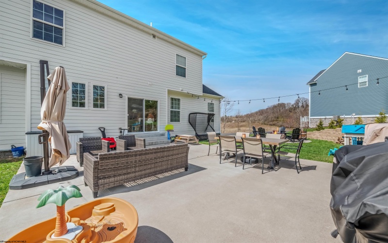 204 Santorini Avenue, Morgantown, West Virginia 26508, 5 Bedrooms Bedrooms, 15 Rooms Rooms,3 BathroomsBathrooms,Single Family Detached,For Sale,Santorini,0,10166402