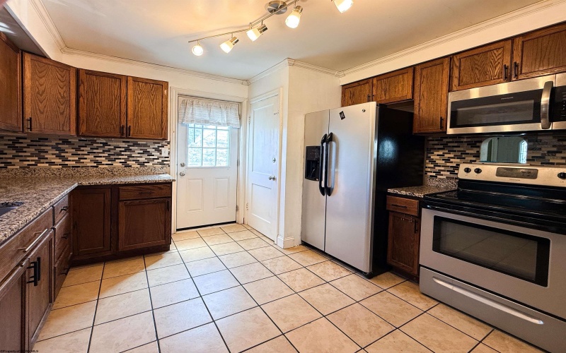 607 Joseph Street, Clarksburg, West Virginia 26301, 3 Bedrooms Bedrooms, 7 Rooms Rooms,1 BathroomBathrooms,Single Family Detached,For Sale,Joseph,0,10166417