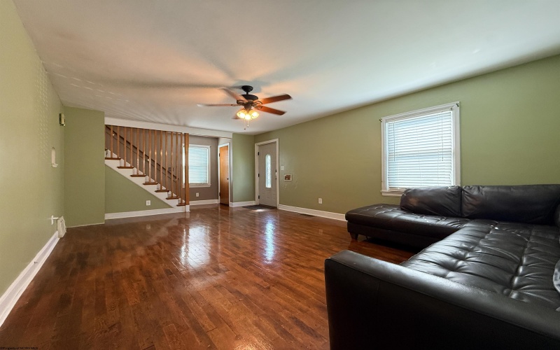 607 Joseph Street, Clarksburg, West Virginia 26301, 3 Bedrooms Bedrooms, 7 Rooms Rooms,1 BathroomBathrooms,Single Family Detached,For Sale,Joseph,0,10166417