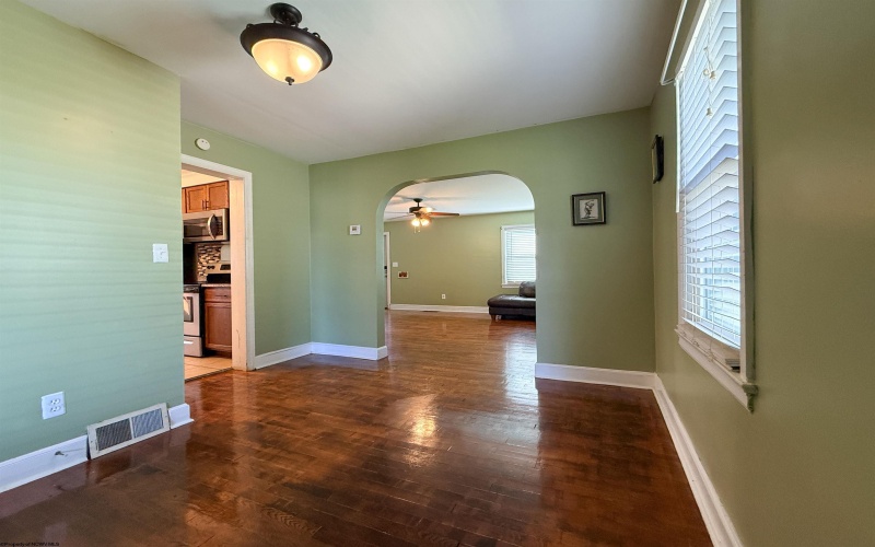 607 Joseph Street, Clarksburg, West Virginia 26301, 3 Bedrooms Bedrooms, 7 Rooms Rooms,1 BathroomBathrooms,Single Family Detached,For Sale,Joseph,0,10166417