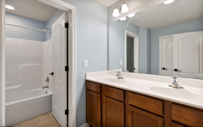 112 Casey Lane, Morgantown, West Virginia 26508, 4 Bedrooms Bedrooms, 9 Rooms Rooms,3 BathroomsBathrooms,Residential Rentals,For Rent,Casey,0,10166414