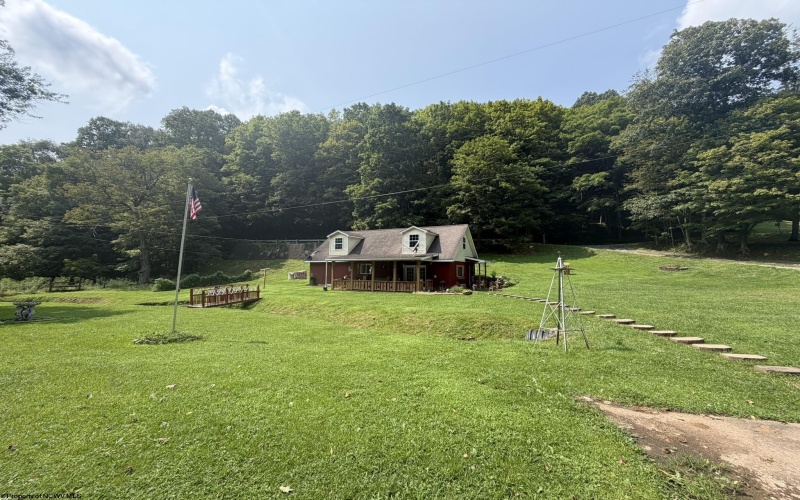 252 Gateway Road, Wallace, West Virginia 26448, 3 Bedrooms Bedrooms, 6 Rooms Rooms,2 BathroomsBathrooms,Single Family Detached,For Sale,Gateway,0,10166412