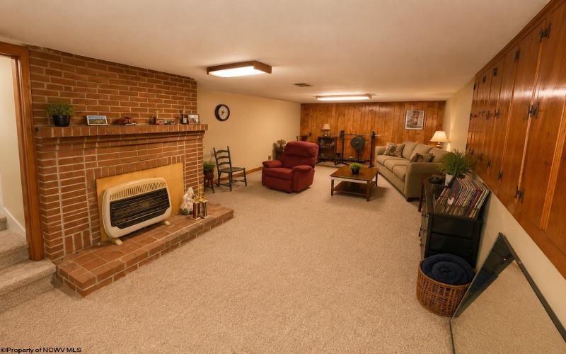 106 Cordelia Avenue, Fairmont, West Virginia 26554, 3 Bedrooms Bedrooms, 10 Rooms Rooms,2 BathroomsBathrooms,Single Family Detached,For Sale,Cordelia,0,10166411