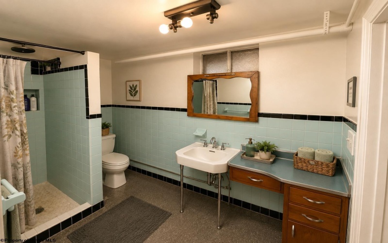 106 Cordelia Avenue, Fairmont, West Virginia 26554, 3 Bedrooms Bedrooms, 10 Rooms Rooms,2 BathroomsBathrooms,Single Family Detached,For Sale,Cordelia,0,10166411