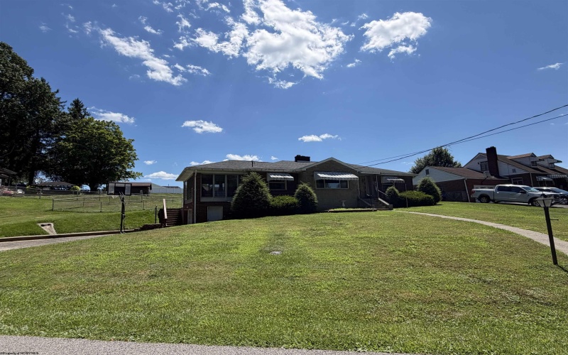 106 Cordelia Avenue, Fairmont, West Virginia 26554, 3 Bedroom Bedrooms, 10 Room Rooms,2 BathroomBathrooms,Single Family Detached,For Sale,Cordelia,0,10166411