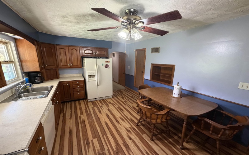 106 Cordelia Avenue, Fairmont, West Virginia 26554, 3 Bedroom Bedrooms, 10 Room Rooms,2 BathroomBathrooms,Single Family Detached,For Sale,Cordelia,0,10166411