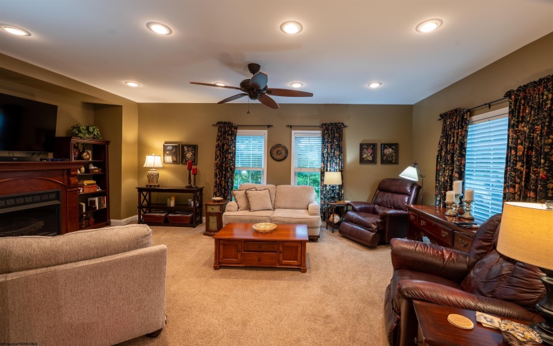 199 Gelding Avenue, Bruceton Mills, West Virginia 26525, 4 Bedrooms Bedrooms, 9 Rooms Rooms,3 BathroomsBathrooms,Single Family Detached,For Sale,Gelding,0,10166409 199 Gelding Avenue, Bruceton Mills, West Virginia 26525, 4 Bedrooms Bedrooms, 9 Rooms Rooms,3 BathroomsBathrooms,Single Family Detached,For Sale,Gelding,0,10166409