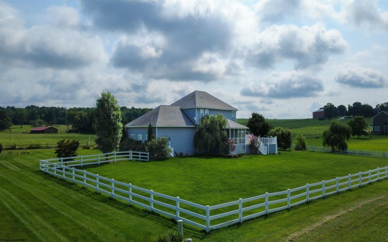 199 Gelding Avenue, Bruceton Mills, West Virginia 26525, 4 Bedrooms Bedrooms, 9 Rooms Rooms,3 BathroomsBathrooms,Single Family Detached,For Sale,Gelding,0,10166409 199 Gelding Avenue, Bruceton Mills, West Virginia 26525, 4 Bedrooms Bedrooms, 9 Rooms Rooms,3 BathroomsBathrooms,Single Family Detached,For Sale,Gelding,0,10166409