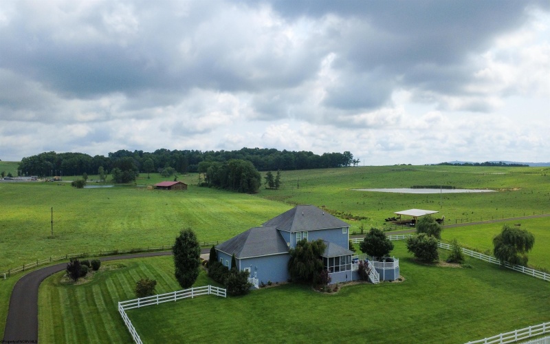 199 Gelding Avenue, Bruceton Mills, West Virginia 26525, 4 Bedrooms Bedrooms, 9 Rooms Rooms,3 BathroomsBathrooms,Single Family Detached,For Sale,Gelding,0,10166409 199 Gelding Avenue, Bruceton Mills, West Virginia 26525, 4 Bedrooms Bedrooms, 9 Rooms Rooms,3 BathroomsBathrooms,Single Family Detached,For Sale,Gelding,0,10166409