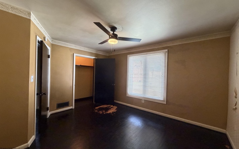 104 1/2 Maryland Avenue, Clarksburg, West Virginia 26301, 2 Bedrooms Bedrooms, 5 Rooms Rooms,1 BathroomBathrooms,Single Family Detached,For Sale,Maryland,0,10166408