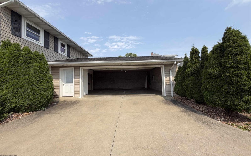 104 1/2 Maryland Avenue, Clarksburg, West Virginia 26301, 2 Bedrooms Bedrooms, 5 Rooms Rooms,1 BathroomBathrooms,Single Family Detached,For Sale,Maryland,0,10166408