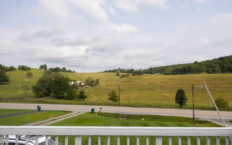 9555 George Washington Highway, Bridgeport, West Virginia 26330, 2 Bedrooms Bedrooms, 6 Rooms Rooms,2 BathroomsBathrooms,Single Family Detached,For Sale,George Washington,0,10166431