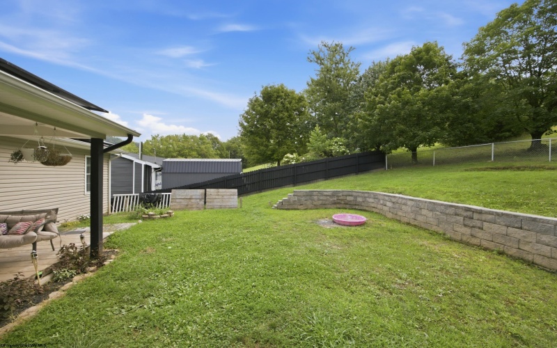 9555 George Washington Highway, Bridgeport, West Virginia 26330, 2 Bedrooms Bedrooms, 6 Rooms Rooms,2 BathroomsBathrooms,Single Family Detached,For Sale,George Washington,0,10166431