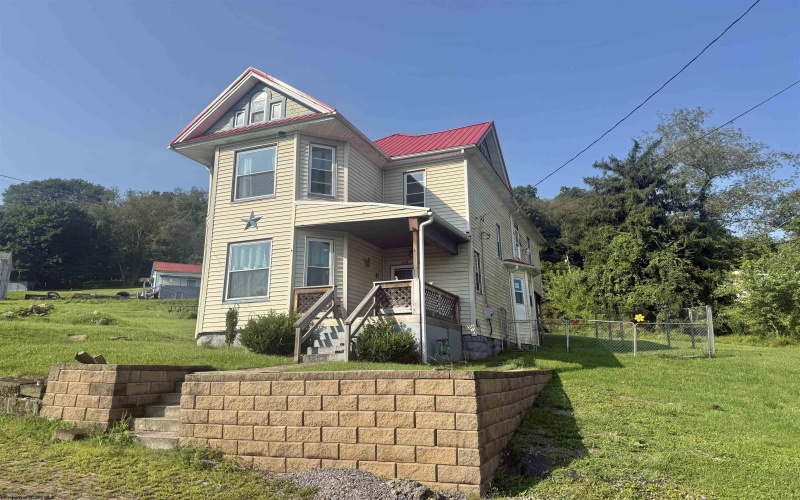234 THAYER Street, Grafton, West Virginia 26354, 3 Bedrooms Bedrooms, 8 Rooms Rooms,1 BathroomBathrooms,Single Family Detached,For Sale,THAYER,0,10166423