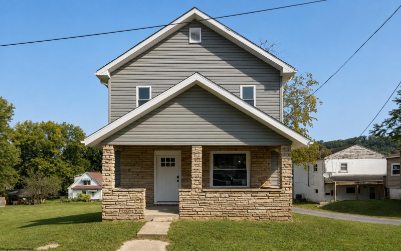 202 Western Avenue, Westover, West Virginia 26501, 3 Bedrooms Bedrooms, 6 Rooms Rooms,1 BathroomBathrooms,Single Family Detached,For Sale,Western,0,10166420
