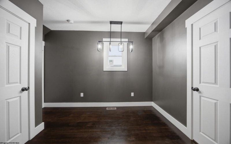 202 Western Avenue, Westover, West Virginia 26501, 3 Bedrooms Bedrooms, 6 Rooms Rooms,1 BathroomBathrooms,Single Family Detached,For Sale,Western,0,10166420