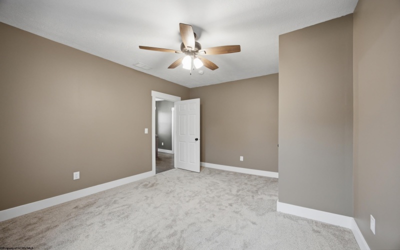 202 Western Avenue, Westover, West Virginia 26501, 3 Bedrooms Bedrooms, 6 Rooms Rooms,1 BathroomBathrooms,Single Family Detached,For Sale,Western,0,10166420