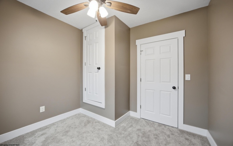 202 Western Avenue, Westover, West Virginia 26501, 3 Bedrooms Bedrooms, 6 Rooms Rooms,1 BathroomBathrooms,Single Family Detached,For Sale,Western,0,10166420