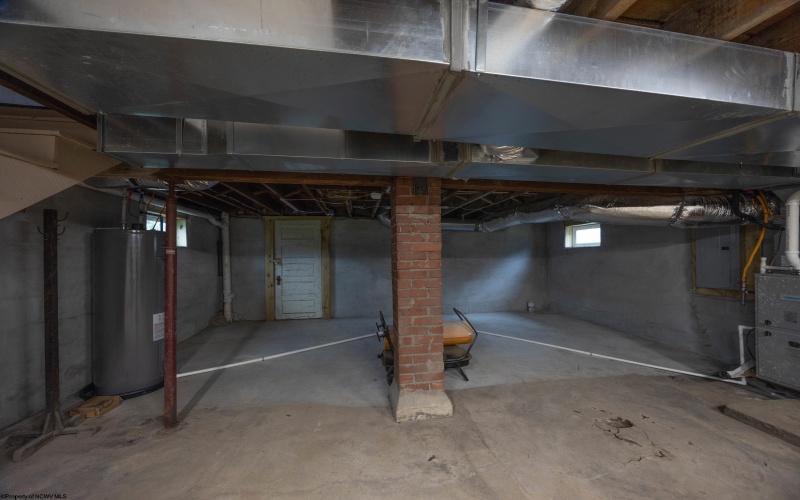 202 Western Avenue, Westover, West Virginia 26501, 3 Bedrooms Bedrooms, 6 Rooms Rooms,1 BathroomBathrooms,Single Family Detached,For Sale,Western,0,10166420