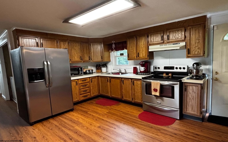200 Love Drive, Kingwood, West Virginia 26537, 3 Bedrooms Bedrooms, 7 Rooms Rooms,2 BathroomsBathrooms,Single Family Detached,For Sale,Love,0,10166428