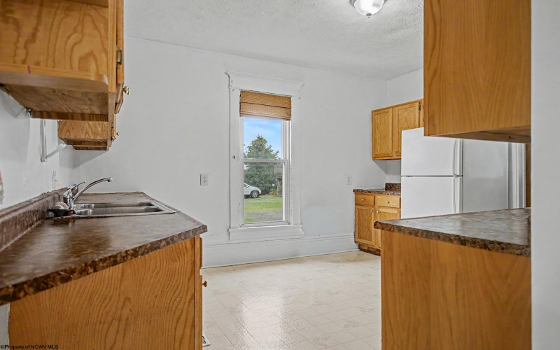 387 Dille Street, Morgantown, West Virginia 26505, 3 Bedrooms Bedrooms, 6 Rooms Rooms,1 BathroomBathrooms,Single Family Detached,For Sale,Dille,0,10166421