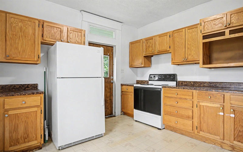 387 Dille Street, Morgantown, West Virginia 26505, 3 Bedrooms Bedrooms, 6 Rooms Rooms,1 BathroomBathrooms,Single Family Detached,For Sale,Dille,0,10166421