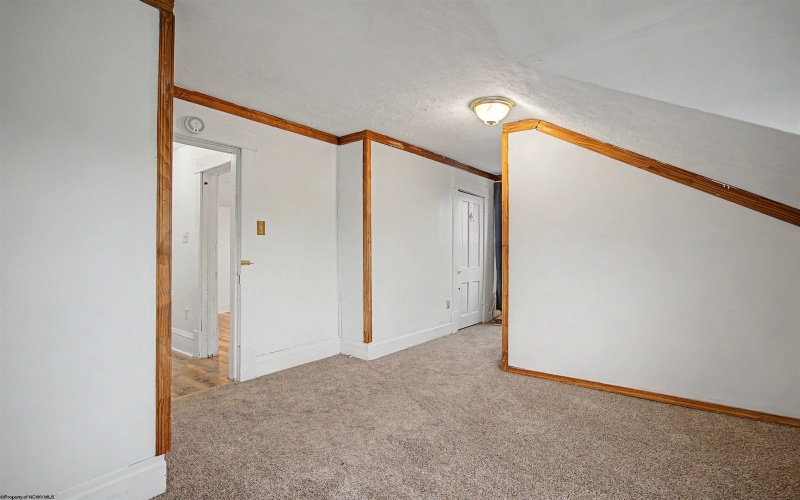 387 Dille Street, Morgantown, West Virginia 26505, 3 Bedrooms Bedrooms, 6 Rooms Rooms,1 BathroomBathrooms,Single Family Detached,For Sale,Dille,0,10166421