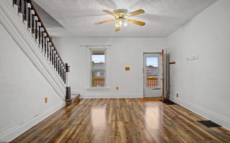 387 Dille Street, Morgantown, West Virginia 26505, 3 Bedrooms Bedrooms, 6 Rooms Rooms,1 BathroomBathrooms,Single Family Detached,For Sale,Dille,0,10166421