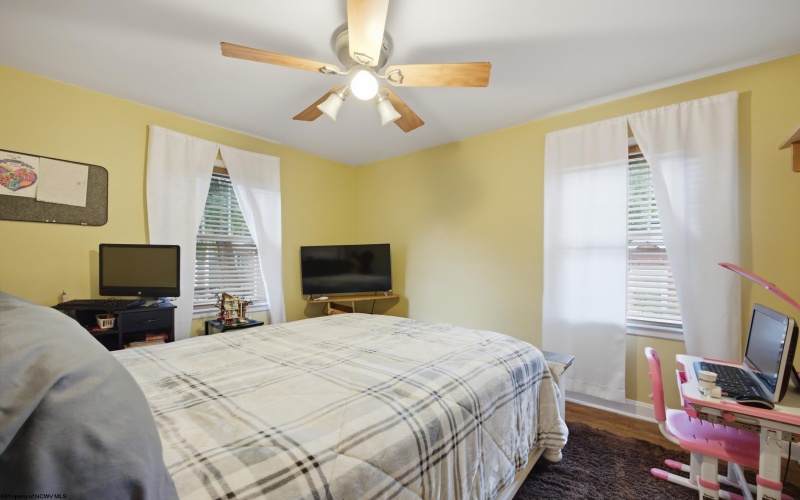 317 Spring Avenue, Clarksburg, West Virginia 26301, 3 Bedrooms Bedrooms, 7 Rooms Rooms,2 BathroomsBathrooms,Single Family Detached,For Sale,Spring,0,10166424 317 Spring Avenue, Clarksburg, West Virginia 26301, 3 Bedrooms Bedrooms, 7 Rooms Rooms,2 BathroomsBathrooms,Single Family Detached,For Sale,Spring,0,10166424
