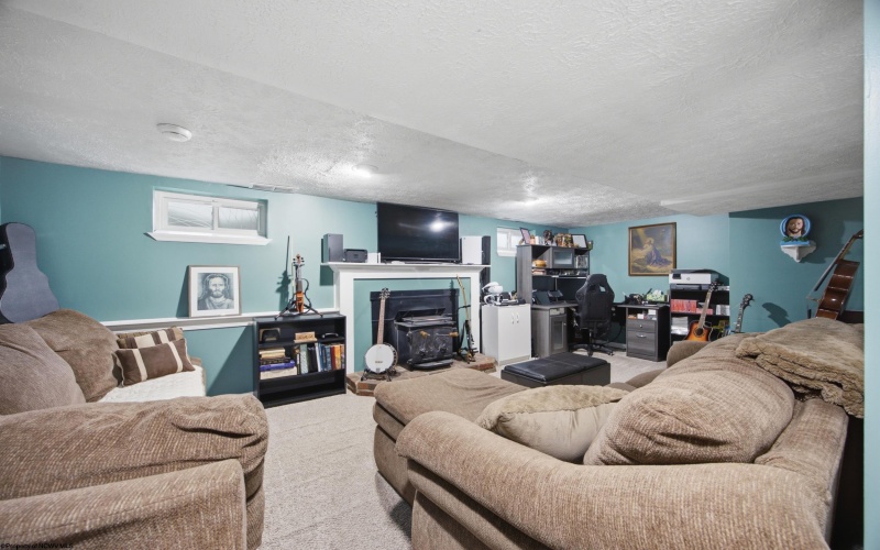 317 Spring Avenue, Clarksburg, West Virginia 26301, 3 Bedrooms Bedrooms, 7 Rooms Rooms,2 BathroomsBathrooms,Single Family Detached,For Sale,Spring,0,10166424 317 Spring Avenue, Clarksburg, West Virginia 26301, 3 Bedrooms Bedrooms, 7 Rooms Rooms,2 BathroomsBathrooms,Single Family Detached,For Sale,Spring,0,10166424