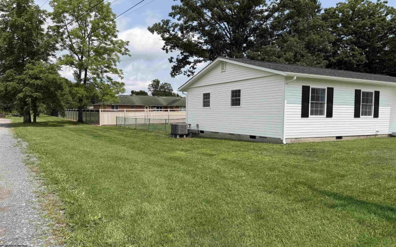 706 Central Street, Elkins, West Virginia 26241, 4 Bedrooms Bedrooms, 8 Rooms Rooms,2 BathroomsBathrooms,Single Family Detached,For Sale,Central,0,10166425