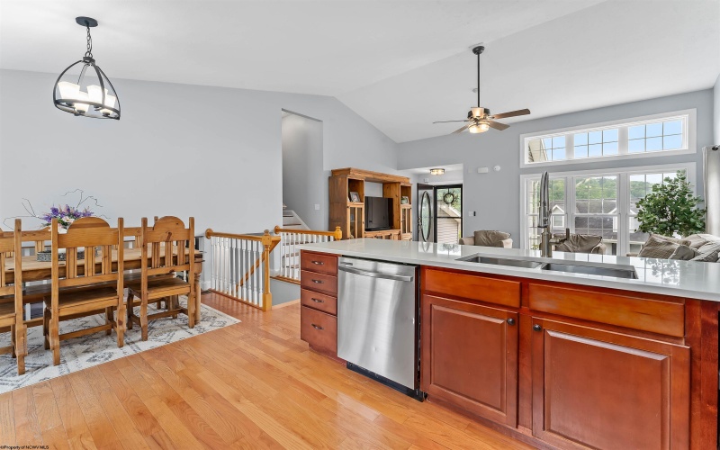 511 Santa Fe Court, Morgantown, West Virginia 26508, 3 Bedrooms Bedrooms, 7 Rooms Rooms,2 BathroomsBathrooms,Single Family Detached,For Sale,Santa Fe,0,10165489