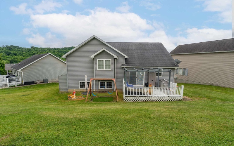 511 Santa Fe Court, Morgantown, West Virginia 26508, 3 Bedrooms Bedrooms, 7 Rooms Rooms,2 BathroomsBathrooms,Single Family Detached,For Sale,Santa Fe,0,10165489