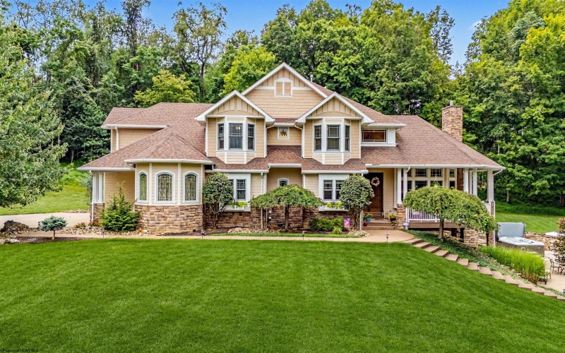 6011 Woodlands Bluff Road, Morgantown, West Virginia 26508, 4 Bedrooms Bedrooms, 14 Rooms Rooms,4 BathroomsBathrooms,Single Family Detached,For Sale,Woodlands Bluff,0,10166445