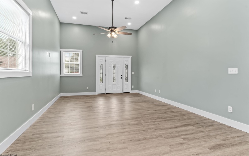 403 Corona Drive, Morgantown, West Virginia 26508, 3 Bedrooms Bedrooms, 6 Rooms Rooms,2 BathroomsBathrooms,Single Family Detached,For Sale,Corona,0,10166446