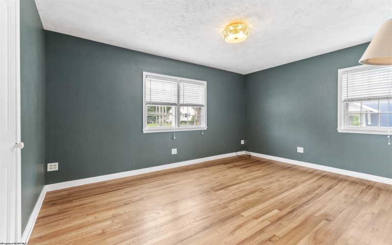 521 Junior Avenue, Morgantown, West Virginia 26505, 3 Bedrooms Bedrooms, 8 Rooms Rooms,2 BathroomsBathrooms,Single Family Detached,For Sale,Junior,0,10166442