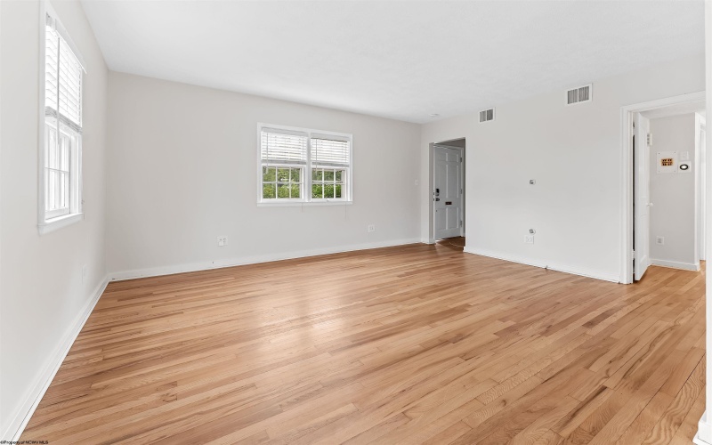 521 Junior Avenue, Morgantown, West Virginia 26505, 3 Bedrooms Bedrooms, 8 Rooms Rooms,2 BathroomsBathrooms,Single Family Detached,For Sale,Junior,0,10166442