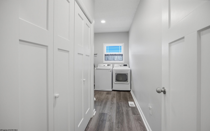 230 Frisco Lane, Bridgeport, West Virginia 26330, 3 Bedrooms Bedrooms, 7 Rooms Rooms,2 BathroomsBathrooms,Single Family Detached,For Sale,Frisco,0,10166449