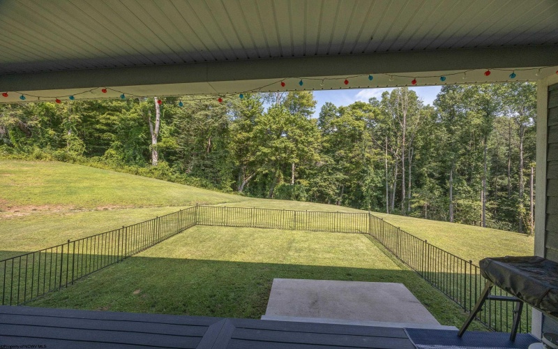 230 Frisco Lane, Bridgeport, West Virginia 26330, 3 Bedrooms Bedrooms, 7 Rooms Rooms,2 BathroomsBathrooms,Single Family Detached,For Sale,Frisco,0,10166449