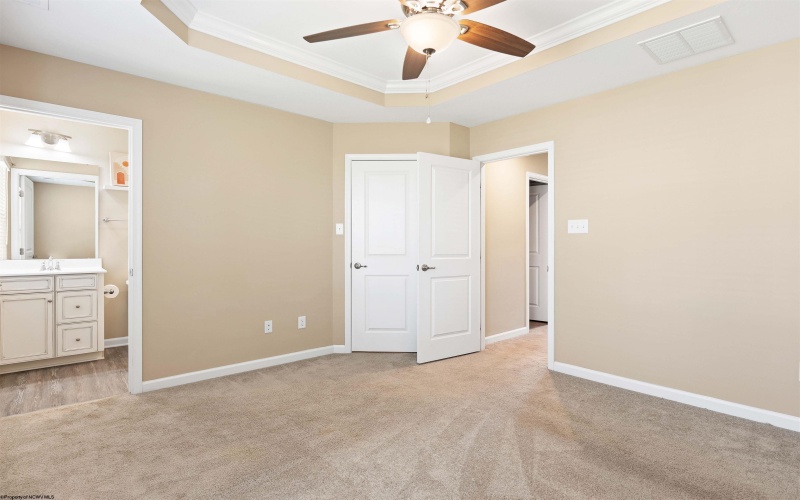 247 Stonehurst Drive, Morgantown, West Virginia 26501, 3 Bedrooms Bedrooms, 7 Rooms Rooms,2 BathroomsBathrooms,Single Family Attached,For Sale,Stonehurst,0,10166436